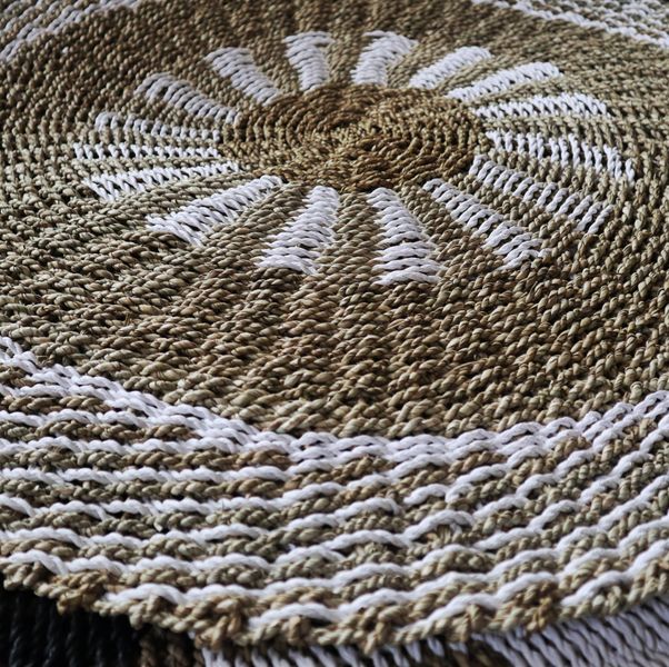 Okrągły Dywan z Trawy Morskiej - Biały i Naturalny - Wewnętrzne Słońce - 1 m