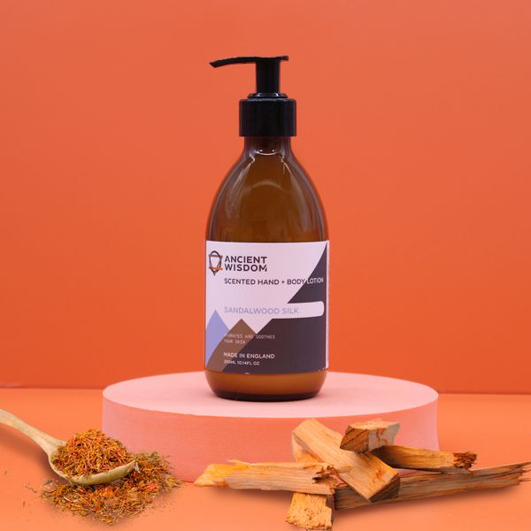 Perfumowany Balsam 300 ml - Jedwabiste Drzewo Sandałowe