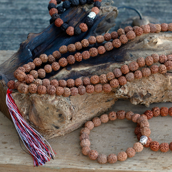 Różańce i Bransoletki Rudraksha