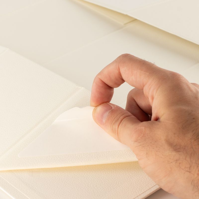 Pudełko prezentowe składane na płasko - kształt pudełka na wino (33,5 x 10 x 10,5 cm) - Białe