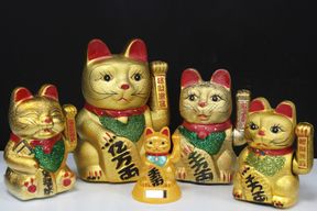 Ceramiczny Złoty Kot Szczęścia Machający Łapką