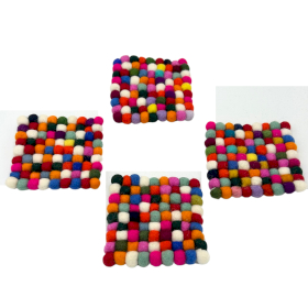 Zestaw 4 Kwadratowych Filcowych Podkładek 10 cm - Wielokolorowe