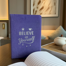 Lawendowy Aksamitny Notes - Believe in Yourself - 80 stron