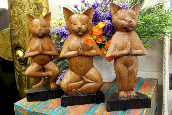 Rzeźby medytujących kotów - hurtownia AWGifts